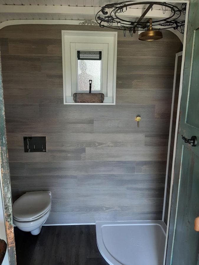Glamping De Vrije Wind, Tentverhuur Luxury tent Houwerzijl